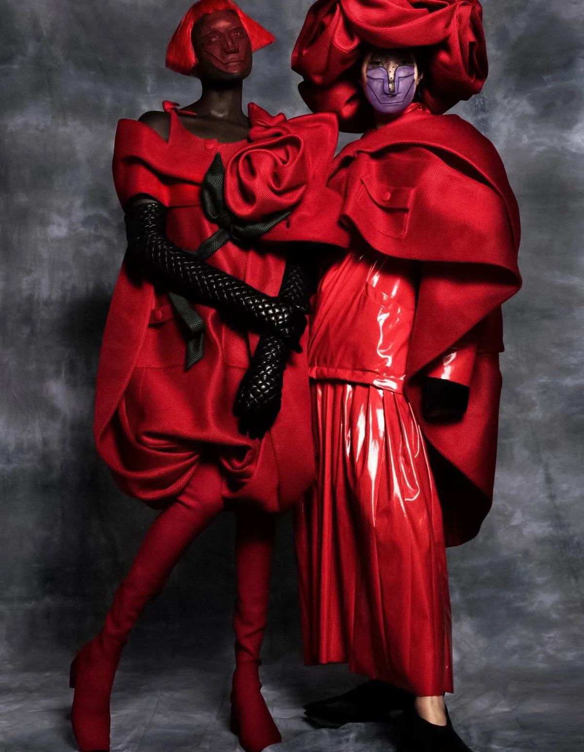 女性情報誌 Vogue Portugal Magazine April 2022 Domen + Van De Velde: 'The Power of Words Vogue Portugal